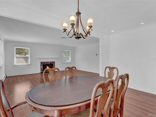 39 Pembrook Drive, Stony Brook NY 11790