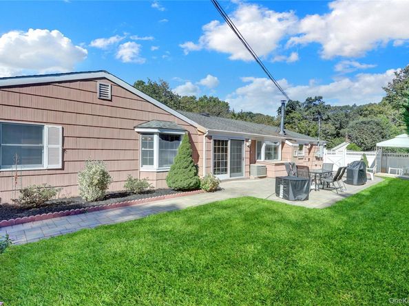 39 Pembrook Drive, Stony Brook NY 11790