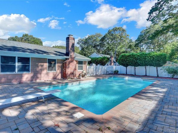 39 Pembrook Drive, Stony Brook NY 11790