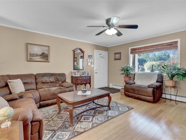 39 Pembrook Drive, Stony Brook NY 11790