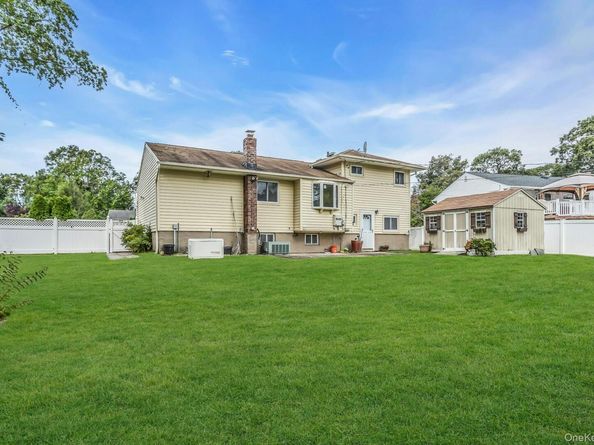 58 Sherbrooke Drive, Smithtown NY 11787