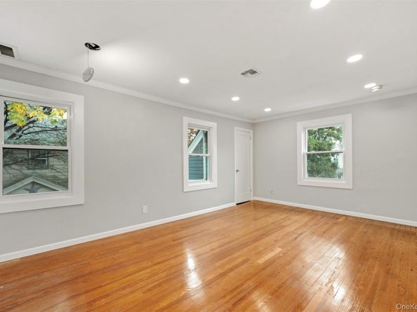 15 Shepherd Street, Rockville Centre NY 11570