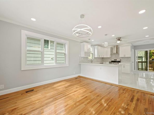 15 Shepherd Street, Rockville Centre NY 11570