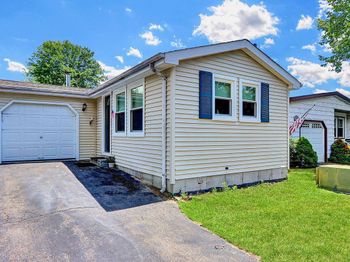 164 Village Circ W