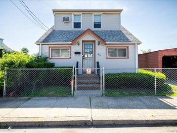 86 Gotham Avenue