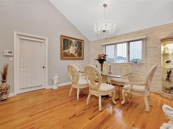 245 W Chester Street W, Long Beach NY 11561