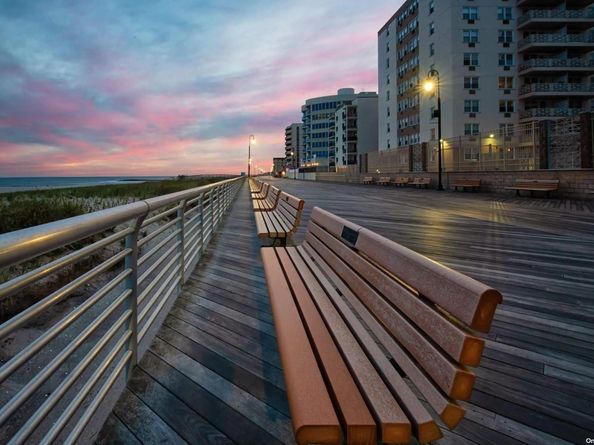 245 W Chester Street W, Long Beach NY 11561