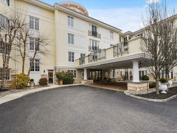 603 Trump Park 603, Shrub Oak NY 10588
