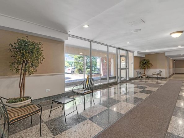83-35 139 Street 5M, Briarwood NY 11435