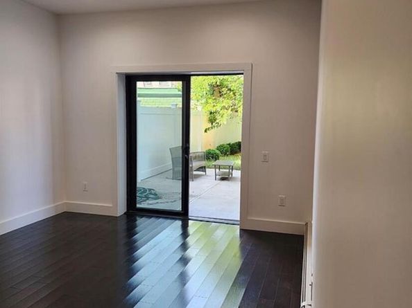 1440 31st Avenue 1R, Astoria NY 11106