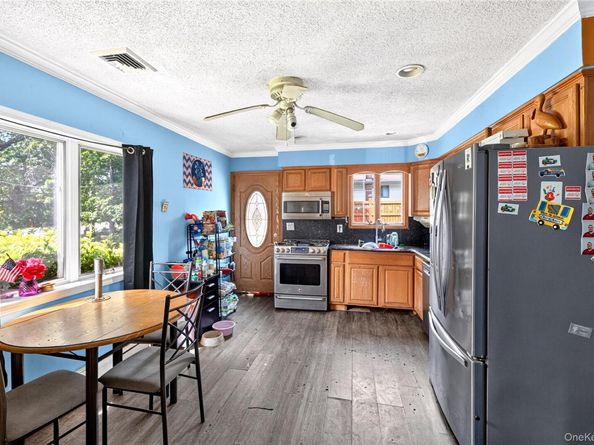 2109 Orinoco Drive, West Islip NY 11795