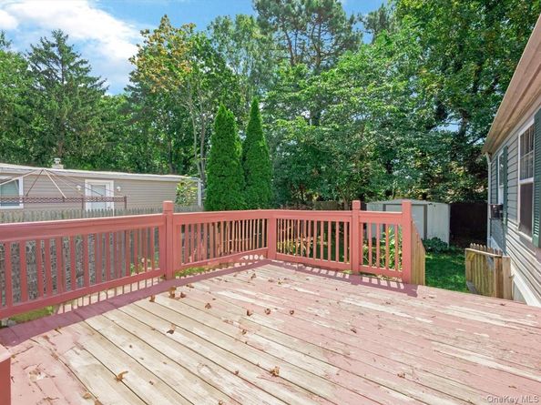 13 Mindy Lane, Bohemia NY 11716