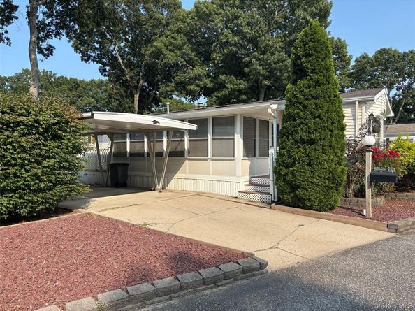 1661 Old Country Road 180, Riverhead NY 11901
