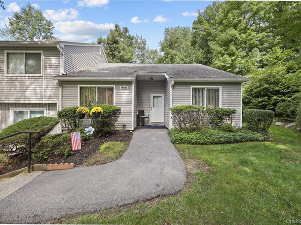 148 Flintlock Way G, Yorktown Heights NY 10598