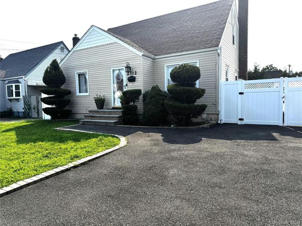2312 Maple Street, Seaford NY 11783