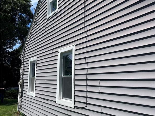 32 7th Avenue S, Huntington Station NY 11746