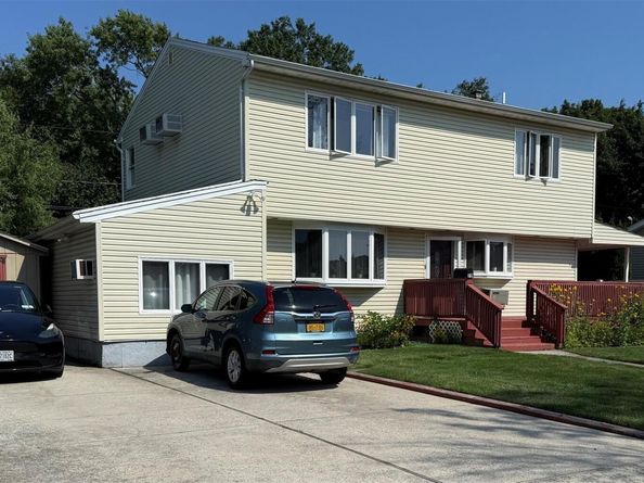 79 Elizabeth Drive, Bethpage NY 11714