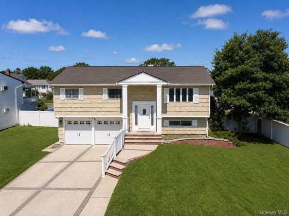 138 Spring Street, Massapequa NY 11758
