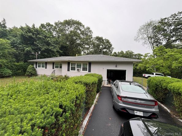 72 Fanning Boulevard, Riverhead NY 11901