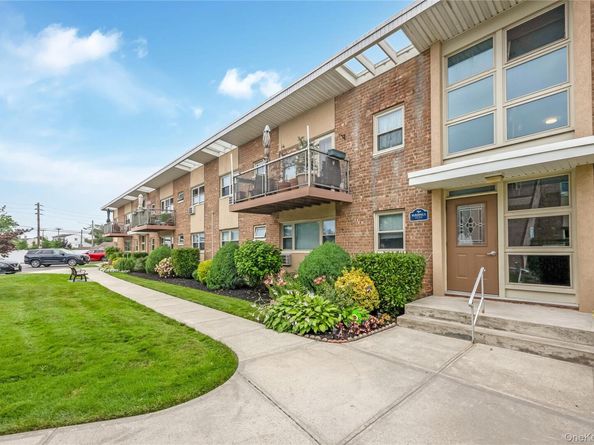 4 Rose Street Building 6F2, Oceanside NY 11572