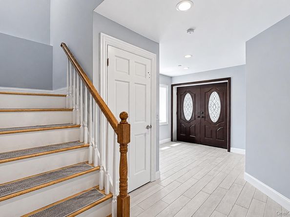 762 Pecan Street, Lindenhurst NY 11757