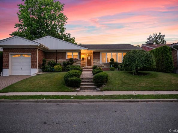 21852 Stewart Road, Hollis Hills NY 11427