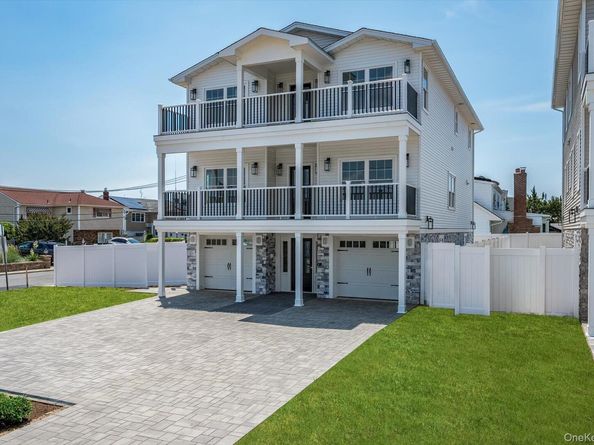 17 Island Parkway N, Island Park NY 11558