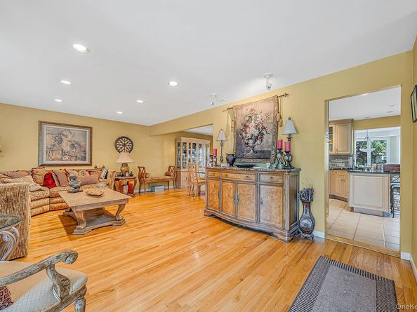 2920 Judith Drive, Merrick NY 11566