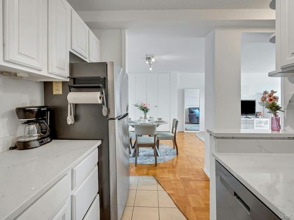 2400 Johnson Avenue 4G, Bronx NY 10463