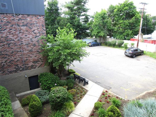40 Daley Place 126, Lynbrook NY 11563