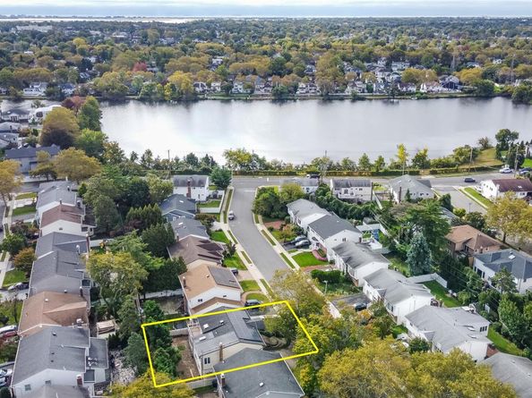23 Gale Drive, North Woodmere NY 11581