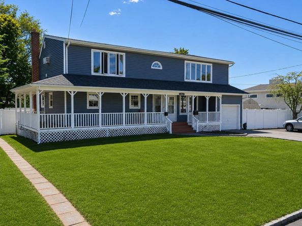 1423 9th Street, West Babylon NY 11704