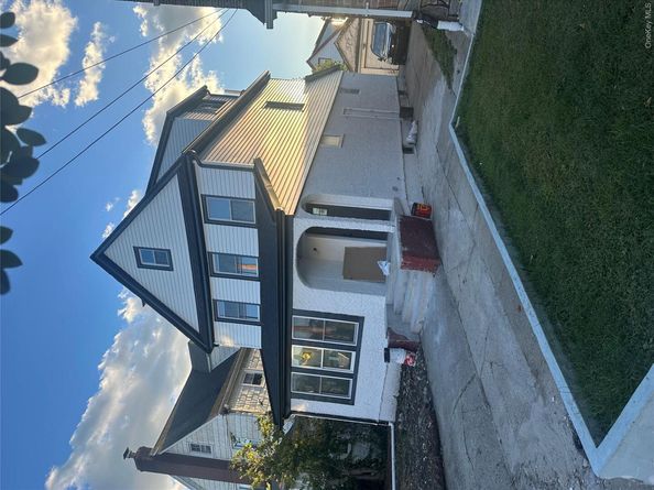 104-42 204th Street, Saint Albans NY 11412