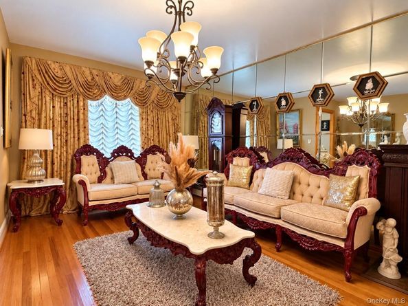 12126 7th Avenue, College Point NY 11356