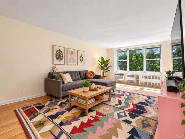 100 Dehaven Drive 302, Yonkers NY 10703