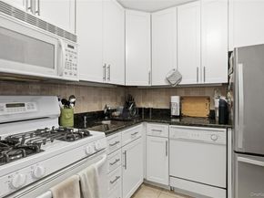 337 E 50th Street 2E, New York (Manhattan) NY 10022