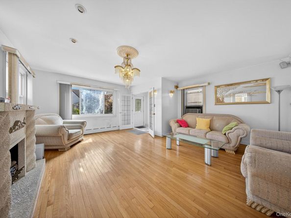 90-06 210th Place, Queens Village NY 11428