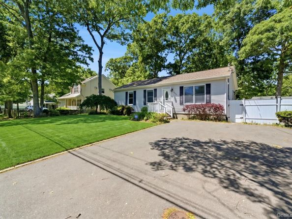 103 Hampton Avenue, Mastic NY 11950