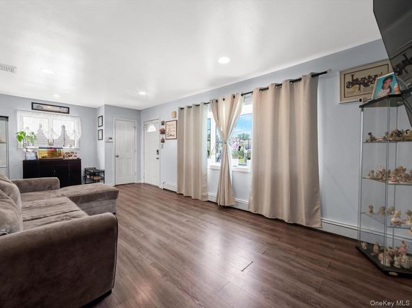 208 N 3rd Street, Bethpage NY 11714