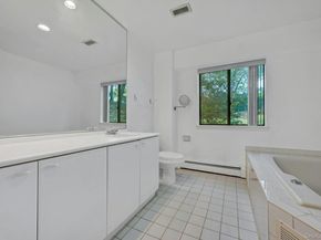 24 Ray Place 14, Scarsdale NY 10583