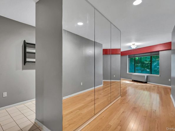 24 Ray Place 14, Scarsdale NY 10583