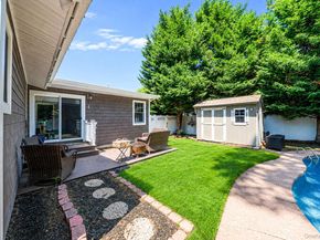 2 Pueblo Court, Sayville NY 11782