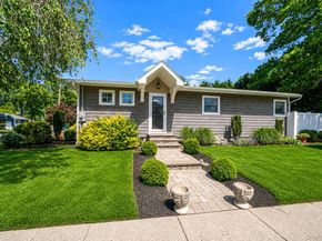 2 Pueblo Court, Sayville NY 11782