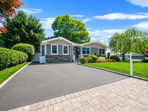 2 Pueblo Court, Sayville NY 11782