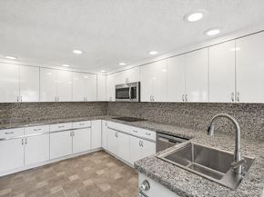 5 Grendon Lane, Farmingville NY 11738