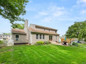 634 Myrtle Avenue, West Islip NY 11795