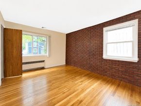255-40 147th Drive, Rosedale NY 11422