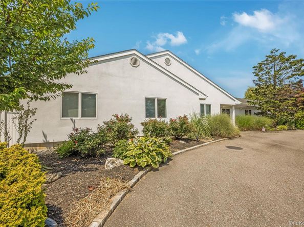 6 Twilight Court, Melville NY 11747