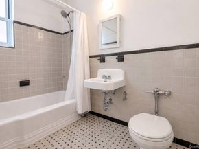 30-11 Parsons Boulevard 2T, Flushing NY 11354
