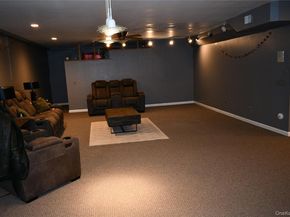280 Park Avenue W, Westbury NY 11590